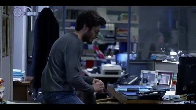 A vörös ajtó - 1.évad (2017) - 01.rész