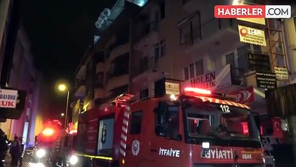 Uşak'ta 3 Katlı Binada Yangın Çıktı