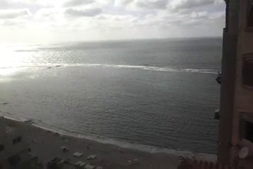 شاهد اجمل مكان في اسكندرية من اعلي عمارة علي البحر ساعة الغروب في المندرة شاطيء اسطورة حاجة جميلة مع