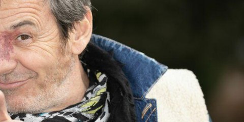 Le présentateur Jean-Luc Reichmann contraint à porter un bracelet électronique, une actrice impliquée dans cette affaire