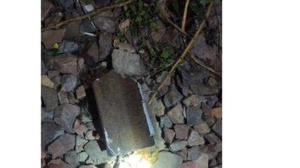 बुलंदशहर: रेलवे लाइन पर रखे रेल की पटरी के टुकड़े से टकराया शिवगंगा एक्सप्रेस का इंजन