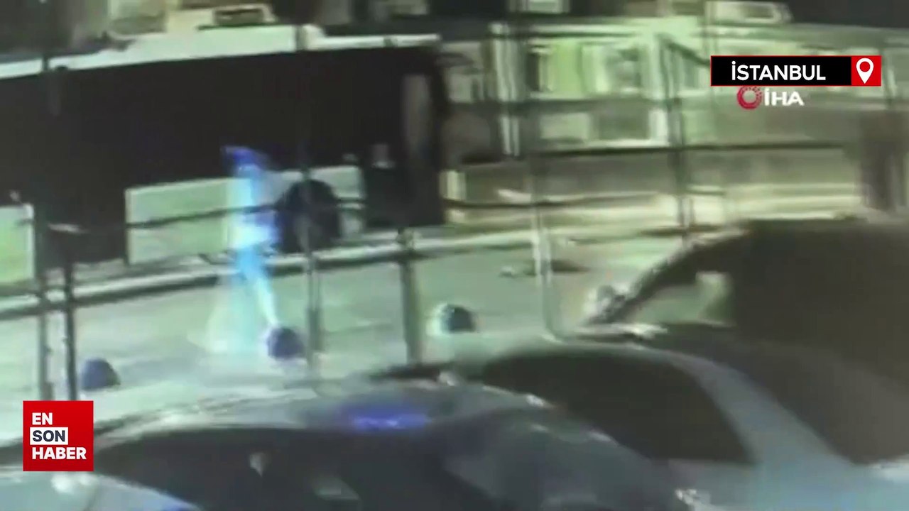 Sultangazi'de kayan İETT otobüsünü durdurmaya çalışan şoför ezildi