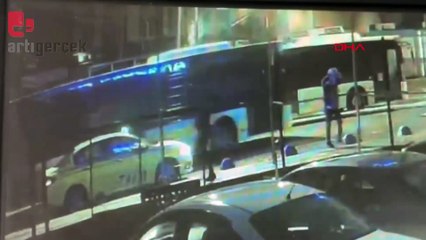 Arızalanan otobüs kaydı, sürücü altında kaldı