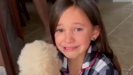 Adorable Moment a Seven-Year-Old Girl Unwraps a PUPPY for Christmas