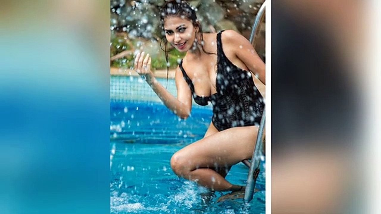 Indian hot model actress Ruma sharma hot bold romantic scene _ bollywood hot bold scene(360P)