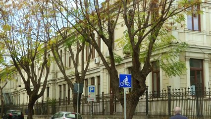 Rapporti sessuali con gli studenti, indagato uno professore dello Jaci di Messina