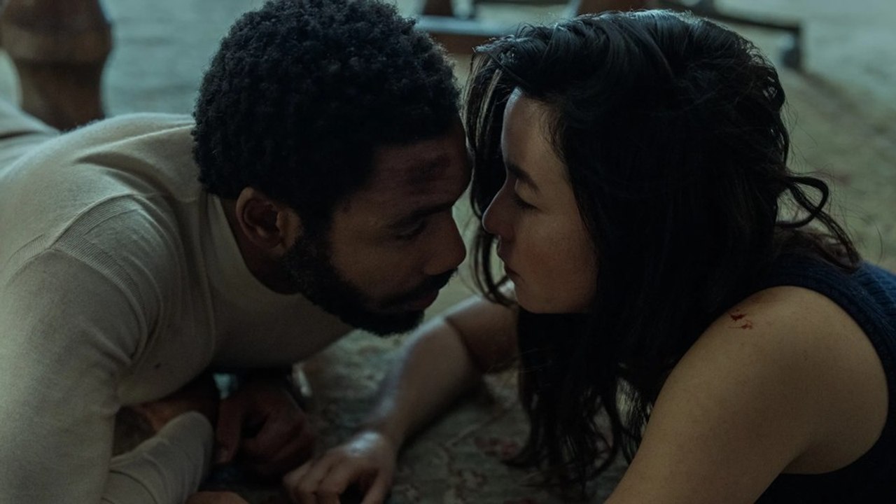 Mr. & Mrs. Smith: Im ersten Trailer zur Amazon-Serie von Donald Glover fliegen die Kugeln