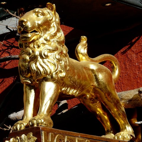 Ref:x8qczug Pourquoi autant d endroits s appellent au lion d or