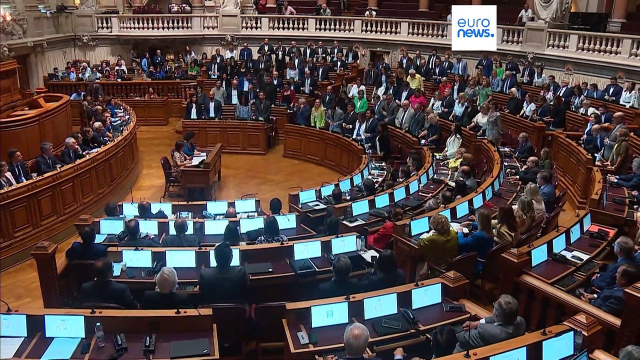 Exclusive: Poll shows Portuguese voters back early elections amid government corruption scandal