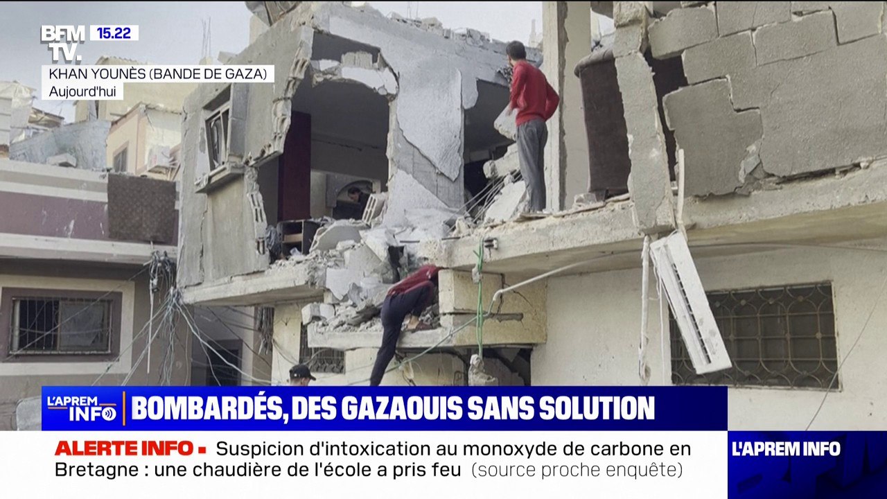 Après les bombardements, les Gazaouis cherchent leurs effets personnels sous les décombres