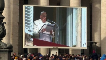 Papa volta a presidir Ângelus presencialmente