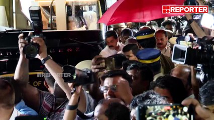 അന്തിമോപചാരം അർപ്പിച്ച് മുഖ്യമന്ത്രി