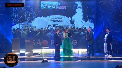 Troféu Mesa Redonda: Dorival ganha placa por título do São Paulo