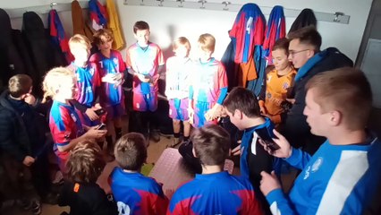 U13 - FÊTE DANS LE VESTIAIRE (4) - SAMEDI 02 DÉCEMBRE