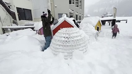 La réouverture d'Isola 2000 sous la neige
