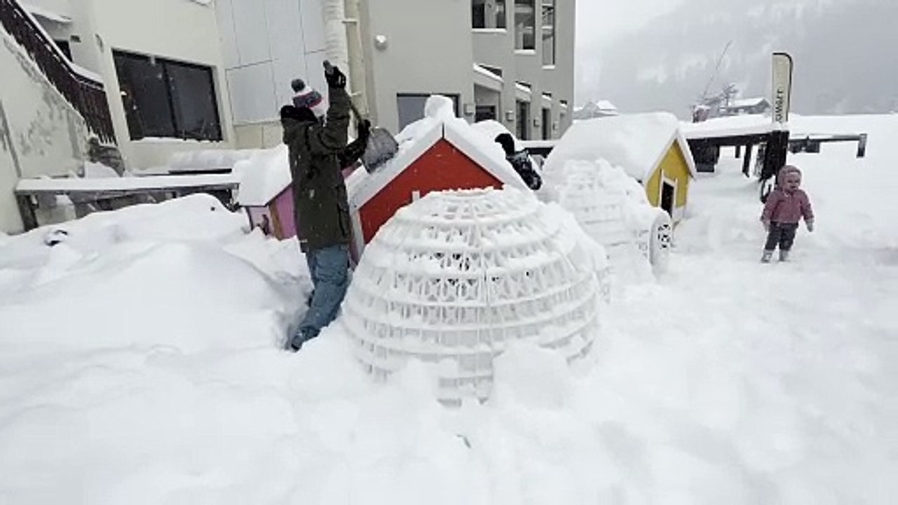 La réouverture d'Isola 2000 sous la neige
