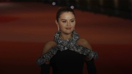 Selena Gomez Is Dating Benny Blanco