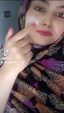 طرق فعّالة للتخلص من الحبوب وإزالة البقع اكتشف أسرار العناية بالبشرة للحصول على بشرة نقية وخالية من العيوب! ‍♂️✨ #إزالة_الحبوب #تخلص_من_البقع #عناية_بالبشرة #بشرة_نقية