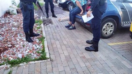 Após tentativa de suicídio, homem é socorrido e volta para a carceragem