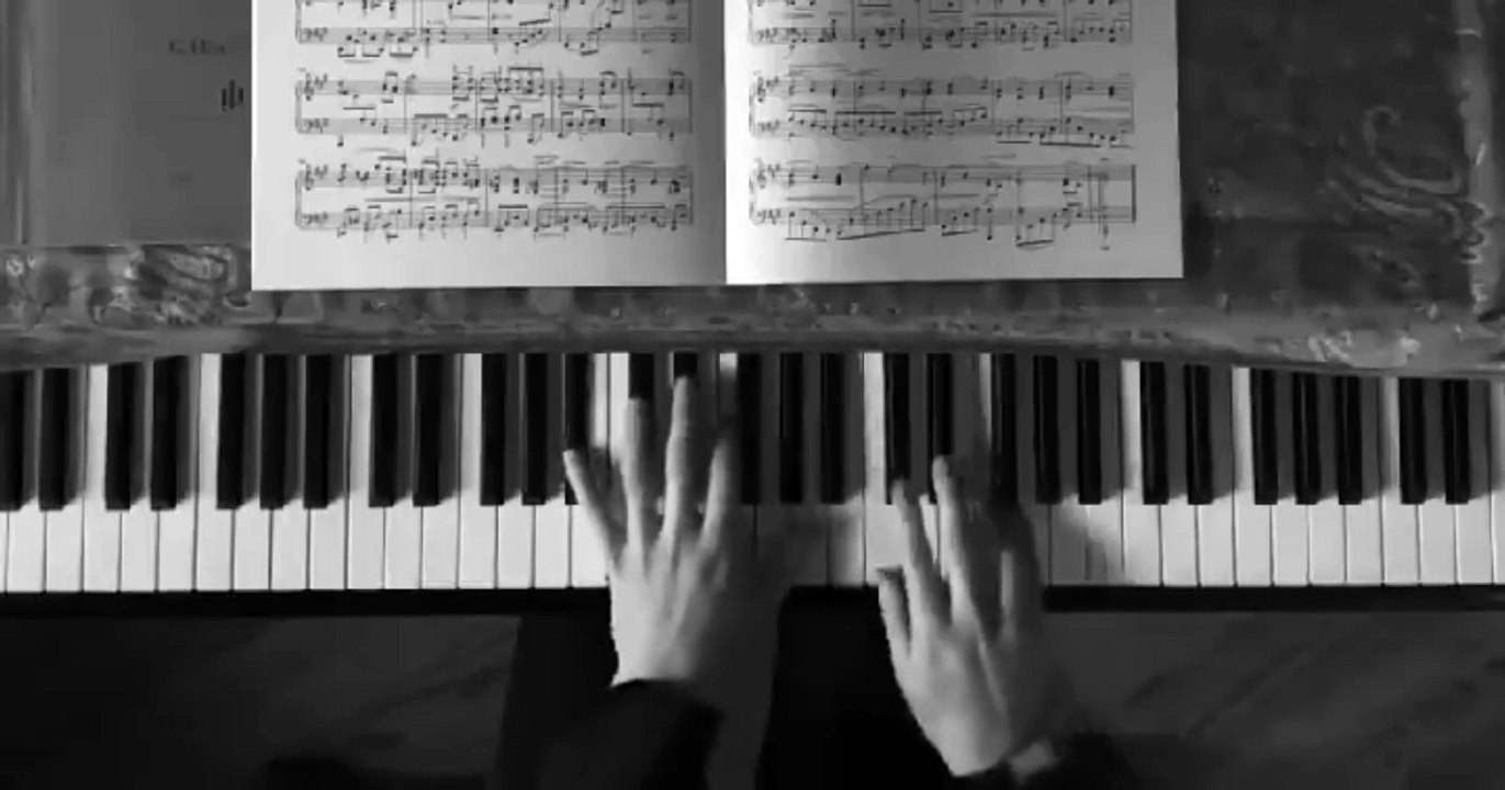 Serenity: Gentle Piano Melodies for Relaxation and Meditation