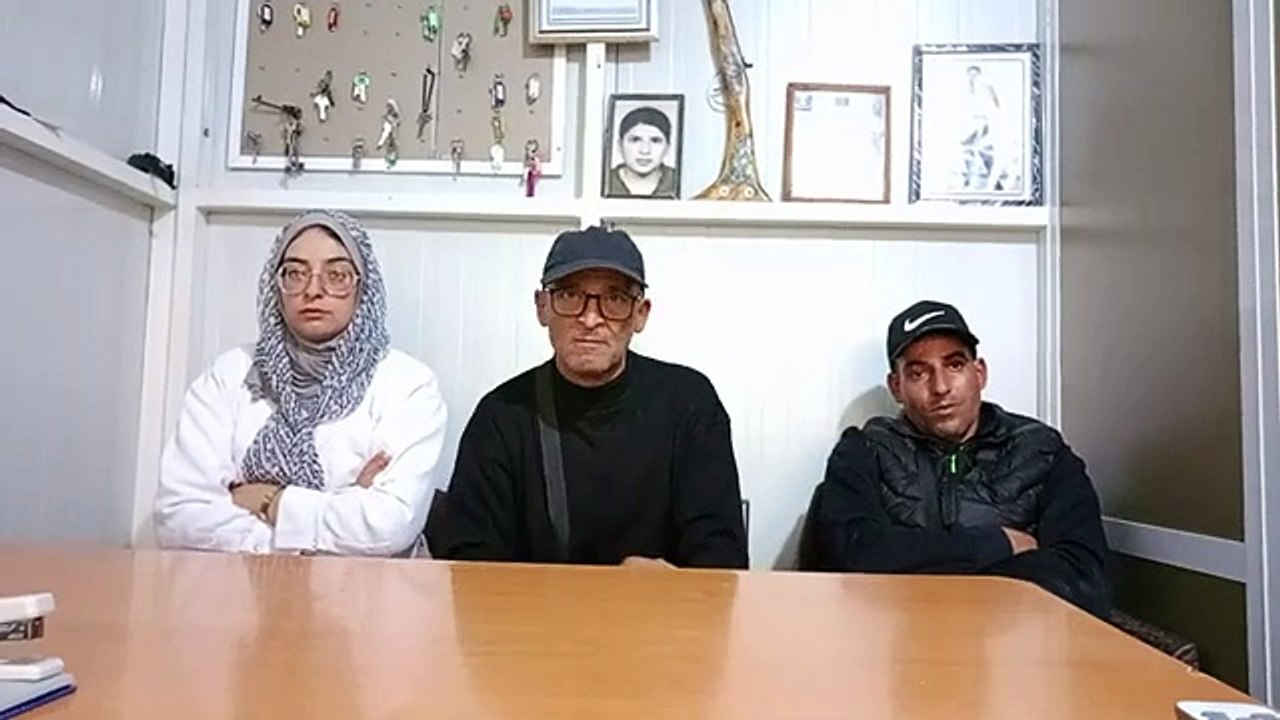 Avec vous, Bin Said Real Estate Company, qui a été piratée... Aujourd'hui c'est une nouvelle chaîne et un nouveau départ