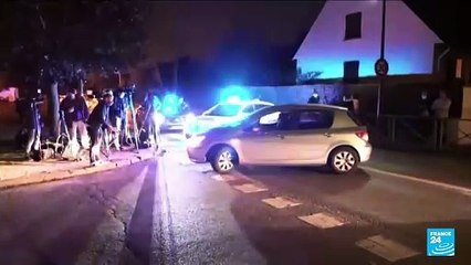 Скачать видео: Francia: seis adolescentes encontrados culpables por asesinato del profesor Samuel Paty