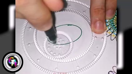 DIBUJANDO un interesante hipotrocoide con un espirógrafo. (VIDEO 49). DRAWING an interesting hypotrochoid with a spirograph. (VIDEO 49).