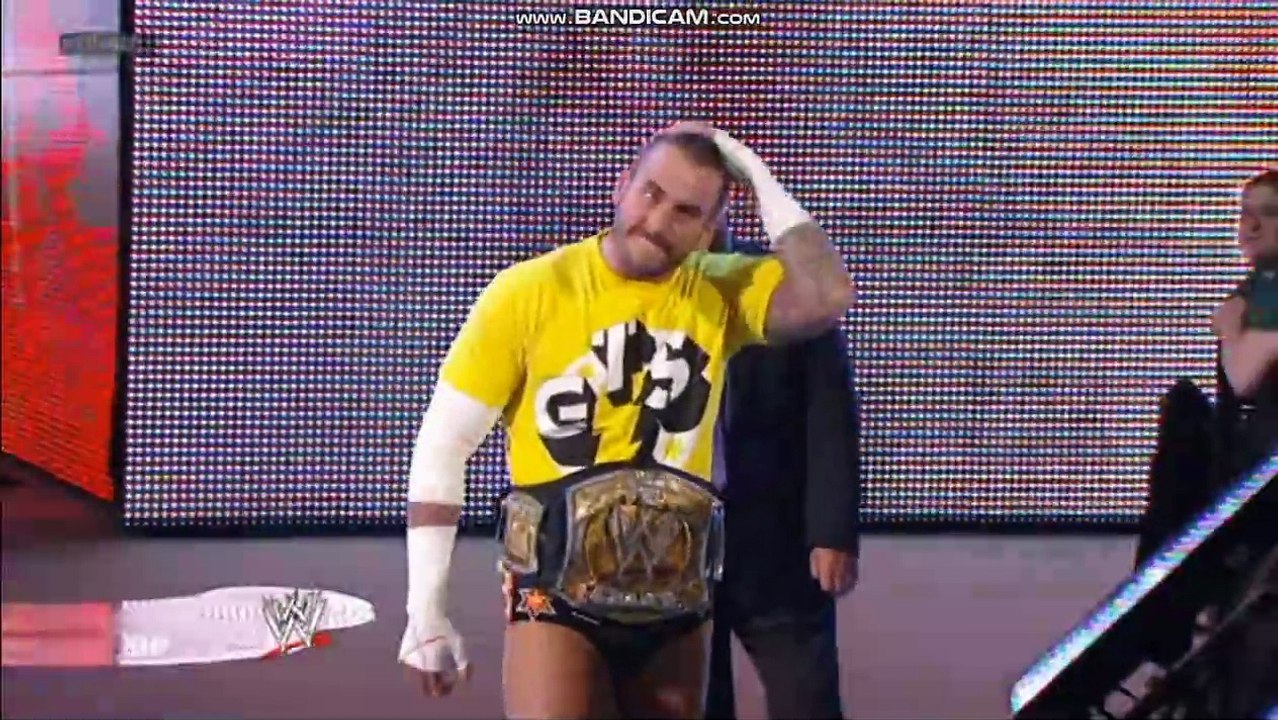 WWE Hell in a Cell 2012: CM Punk vs. Ryback (Promo, Match Entrances, & First Moves)