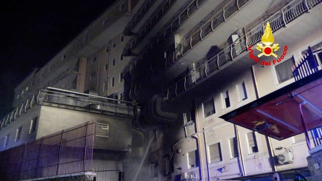Incendio all'ospedale di Tivoli: 3 morti, evacuata l'intera struttura (09.12.23)
