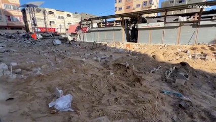شاهد: غصت المقابر في غزة فغدت ساحات الأسواق والأزقة أمكنة لدفن القتلى في مخيم جباليا