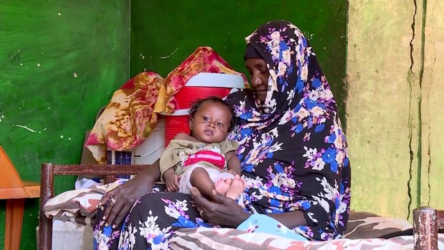 العربية ترصد أوضاع النازحين إلى مراكز الإيواء في أم درمان