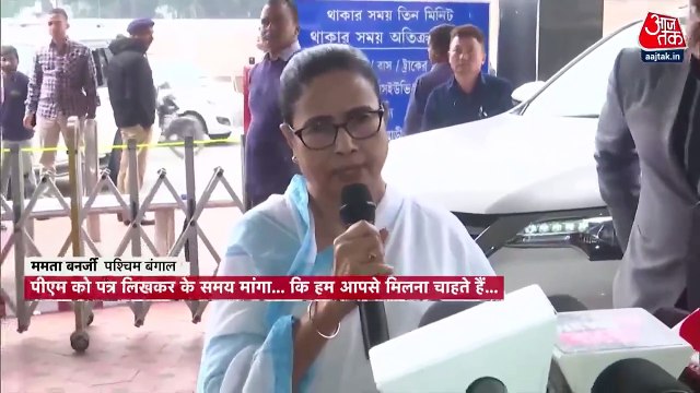 Mamata Banerjee targets Modi govt for not releasing funds