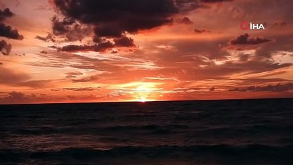 Hatay'da gün batımı hayran bıraktı!