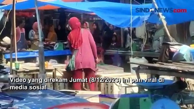 Aksi Perempuan Mengamuk sambil Bawa Senjata Tajam di Viral, Obrak-Abrik Dagangan di Pasar Ikan Mamuju