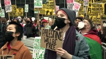 فيديو: تنديدا بالفيتو الأمريكي الرافض لوقف النار في غزة..مظاهرة حاشدة في مانهاتن