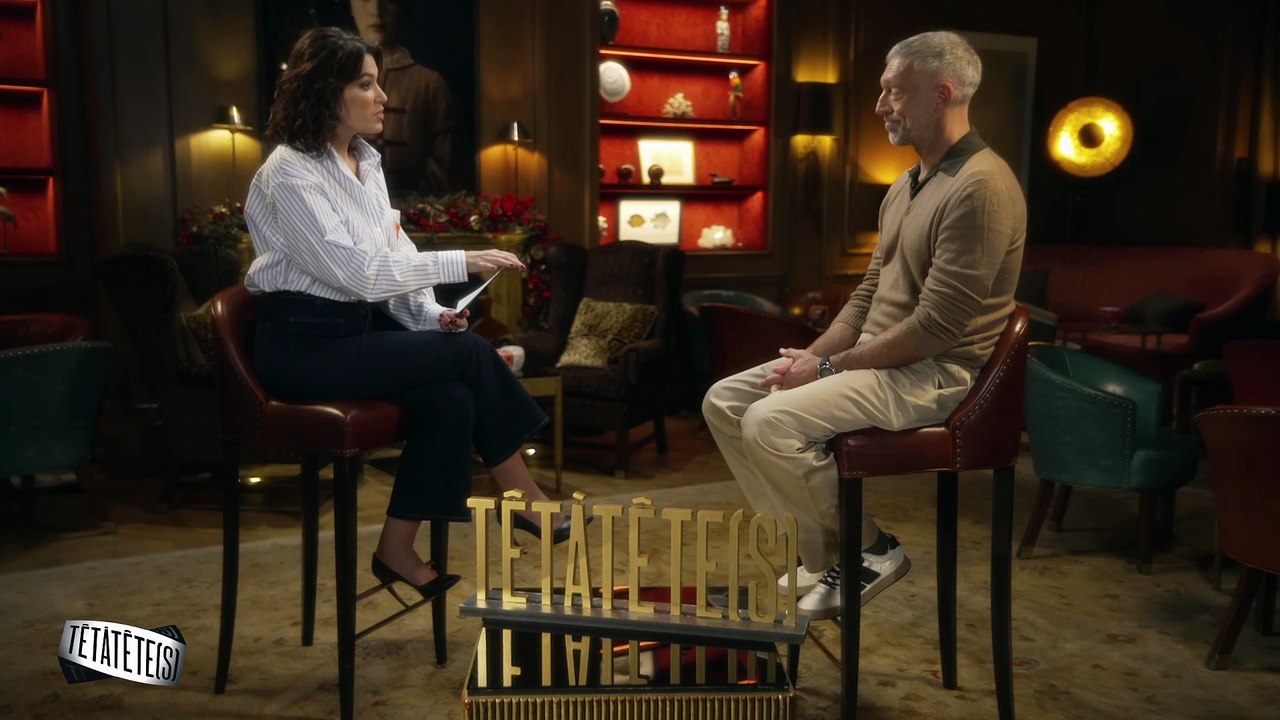 Vincent Cassel invité dans l'émission "Tête à tête(s)", présentée par Laurie Cholewa, sur Canal+.