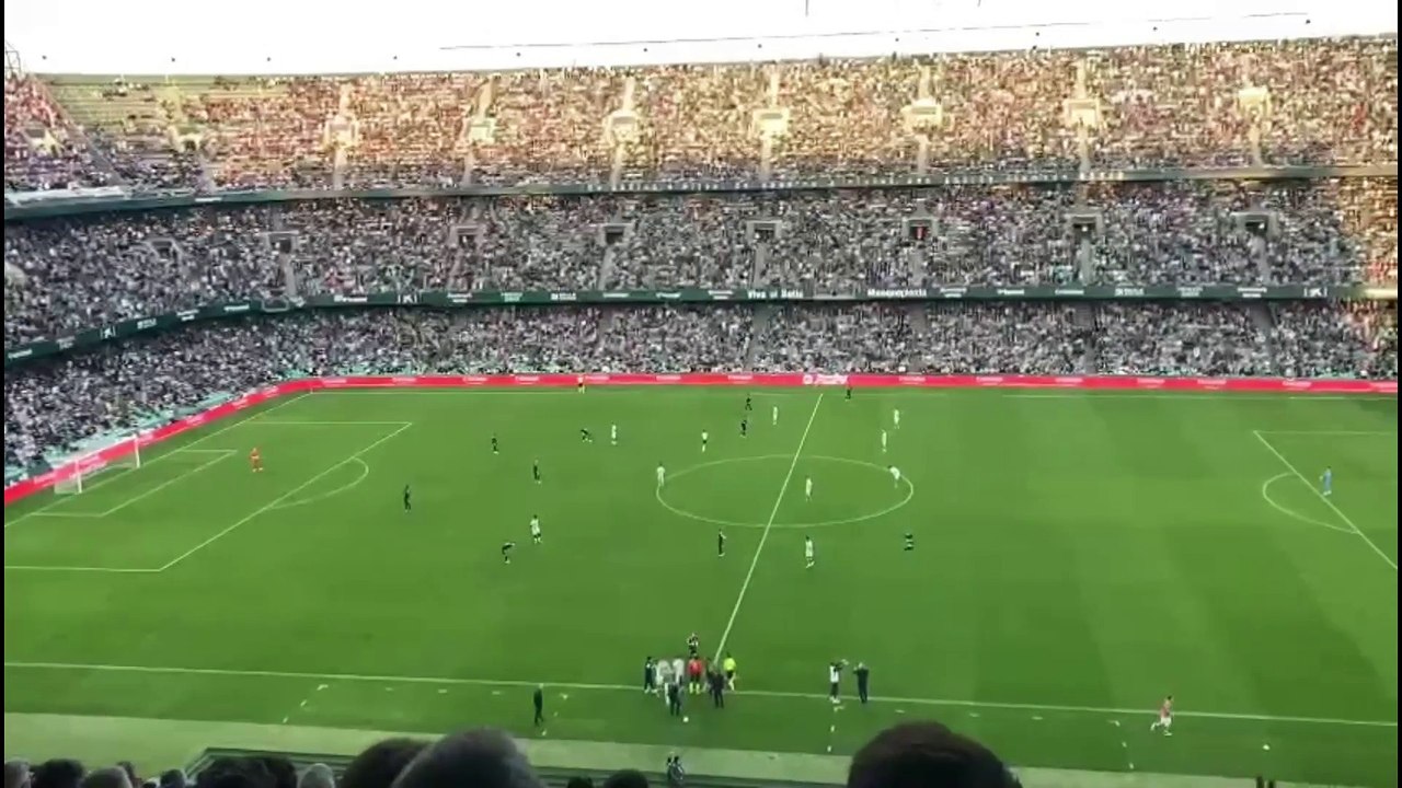 La pitada de la afición del Betis Dani Ceballos