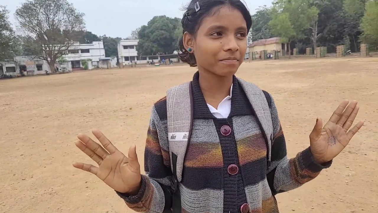 आज कॉलेज आई हूं Class करने | village girl enjoying in college | college girl enjoying 