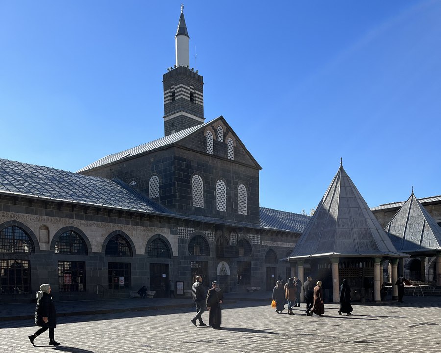 مسجد ديار بكر الكبير Diyarbakır Ulu Camii