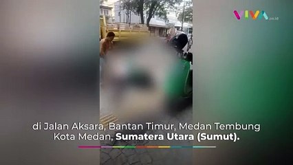 2 Driver Ojek Online Gulat di Pinggir Jalan, Leher Dipiting