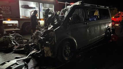 Tokat'ta kamyonla minibüs çarpıştı: 5 ölü