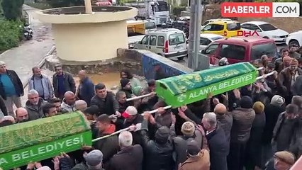 Yaya geçidinde cipin çarptığı anne ve kucağındaki 2 yaşındaki oğlu öldü