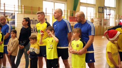 Mikołajkowe zmagania piłkarzy-amatorów w Żyrakowie