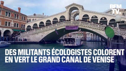 COP28: des militants écologistes colorent en vert le Grand Canal de Venise