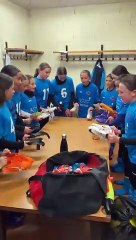 U13 F GJDCFOOT  3-1 MONTS VALLEES..CÉLÉBRATION VICTOIRE VESTIAIRES 09.12.2023