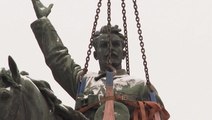 Soviet-era monument dismantled in Kyiv as Ukraine continues ‘de-Communisation’ process