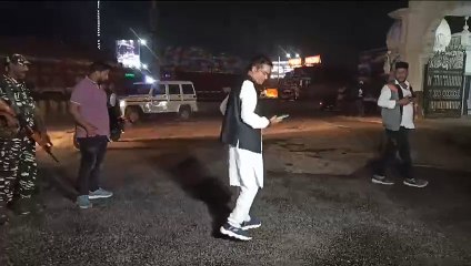 .. देखो, विधायक ने सड़क देख निगम अफसरों को फटकारा, 4 घंटे में गड्ढा भरकर किया डामरीकरण