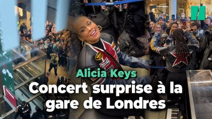 Alicia Keys a offert un concert surprise à ces voyageurs à Londres