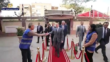 السيد محمود توفيق وزير الداخلية يدلى بصوته فى الإنتخابات الرئاسية 2024