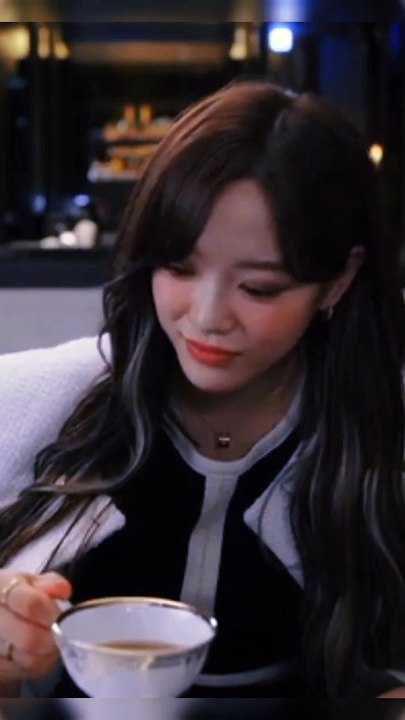 main_itni_hot_hu_na__Business_proposal_||_funny_scene_||_hindi_dubbed(720p)